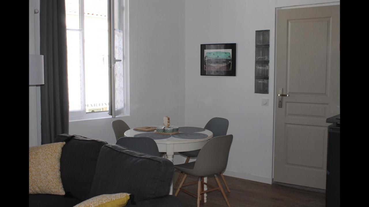 רושפור Residence Pasteur - Flyer מראה חיצוני תמונה